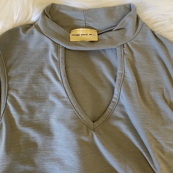 High Neck Keyhole Blouse - Picture 6 of 6